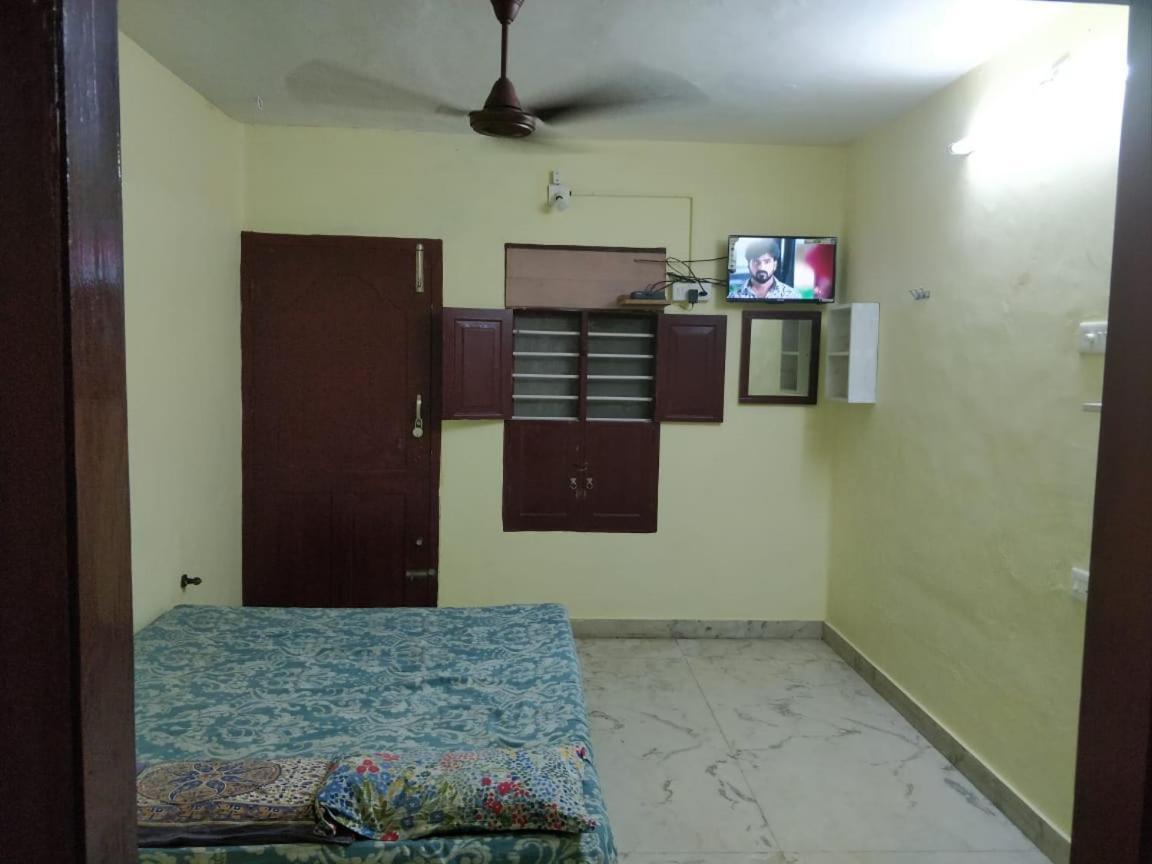 Raghavi Tourist Home كانياكومارى المظهر الخارجي الصورة