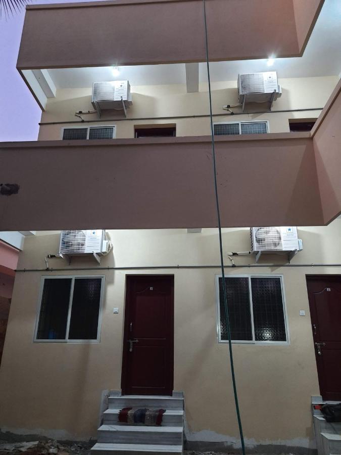 Raghavi Tourist Home كانياكومارى المظهر الخارجي الصورة