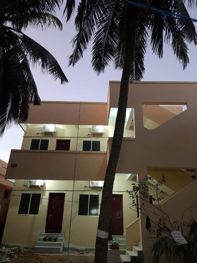 Raghavi Tourist Home كانياكومارى المظهر الخارجي الصورة